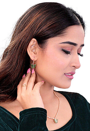 Stone Studded Pendant Set