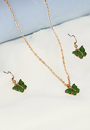 Stone Studded Pendant Set