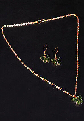 Stone Studded Pendant Set