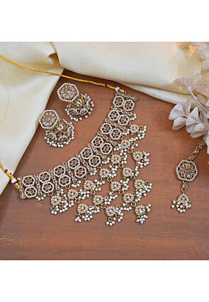 Stone Studed Necklace Set
