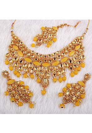 Stones Studded Choker Necklace Set