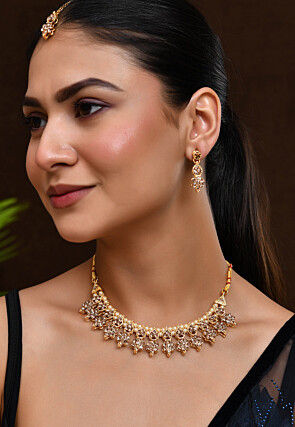 Stones Studded Choker Necklace Set