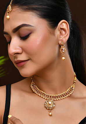 Stones Studded Choker Necklace Set