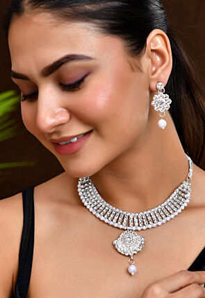 Stones Studded Choker Necklace Set