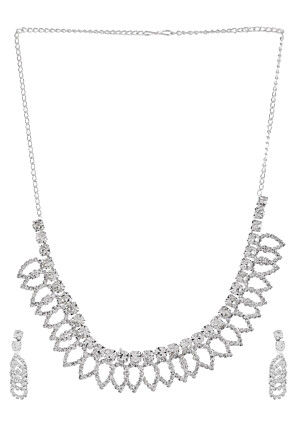 Stones Studded Choker Necklace Set