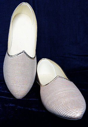 Textured Art Silk Men Mojari in Light Beige