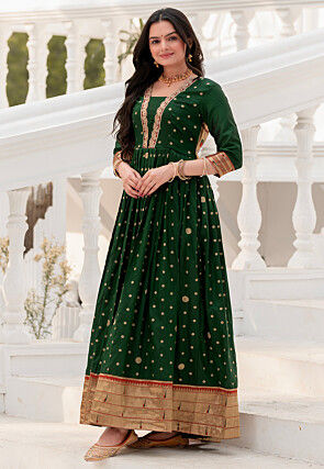 Be the Trendsetter of the Season with Jewel Tone Attires in Trendy Shades Be the Trendsetter of the Season with Jewel Tone Attires in Trendy Shades