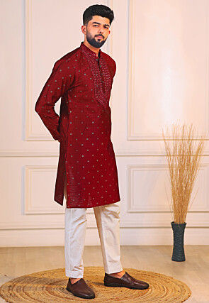 Woven Art Silk Jacquard Kurta Set in Maroon