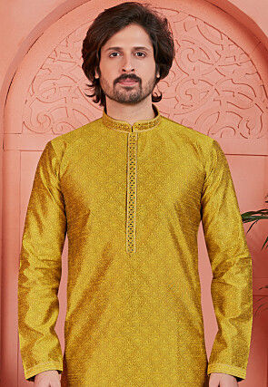 Woven Art Silk Jacquard Kurta Set in Mustrad