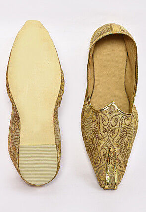 Woven Art Silk Jacquard Men Mojari in Beige