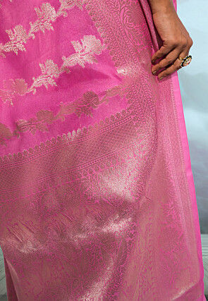 Woven Art Silk Saree in Pink