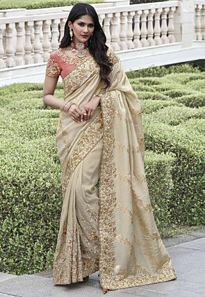 Woven Art Silk Scalloped Saree in Cream