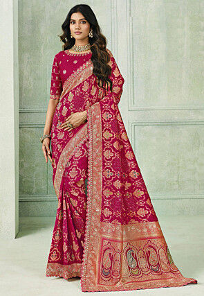 Woven Art Silk Scalloped Saree in Fuchsia