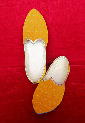 Woven Chanderi Cotton Men Mojari in Mustard