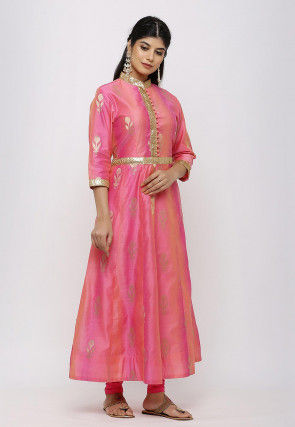 Woven Chanderi Silk Anarkali Kurta Set in Shaded Pink