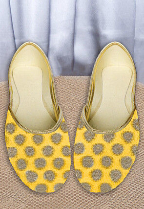 Woven Chanderi Silk Women Jutti in Yellow