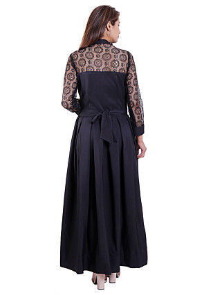 Woven Crepe Pleated Dress in Black