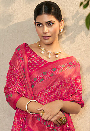 Woven Georgette Brasso Saree in Fuchsia