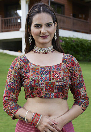 Woven Georgette Jacquard Scalloped Saree in Pink