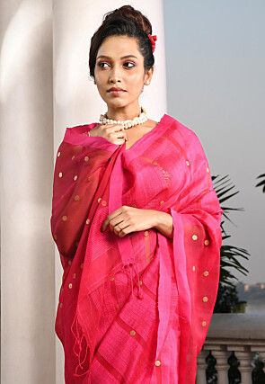Woven Pure Matka Silk Saree in Fuchsia