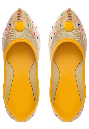 Woven Synthetic Jacquard Women Jutti in Beige