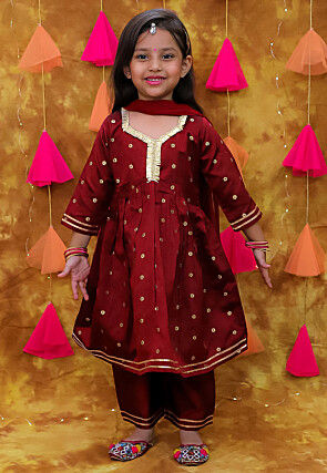 Woven Taffeta Silk Jacquard in Maroon