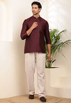 Woven Viscose Rayon Jacquard Kurta in Maroon