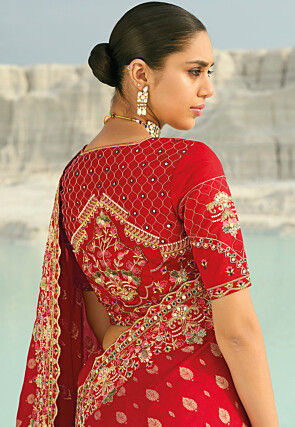 Woven Viscose Silk Jacquard Scalloped Saree in Red