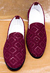 Embroidered Georgette Mojari in Magenta
