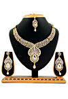 Stone Studded Necklace Set