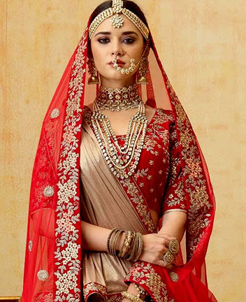 Wedding Essentials for bride, groom, bridesmaids, family and gifts. Shop!